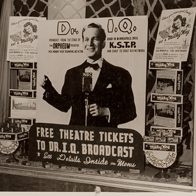 Mars advertisement from 1939 bridging a local radio quiz show to a bar of the same name, Dr. I Q